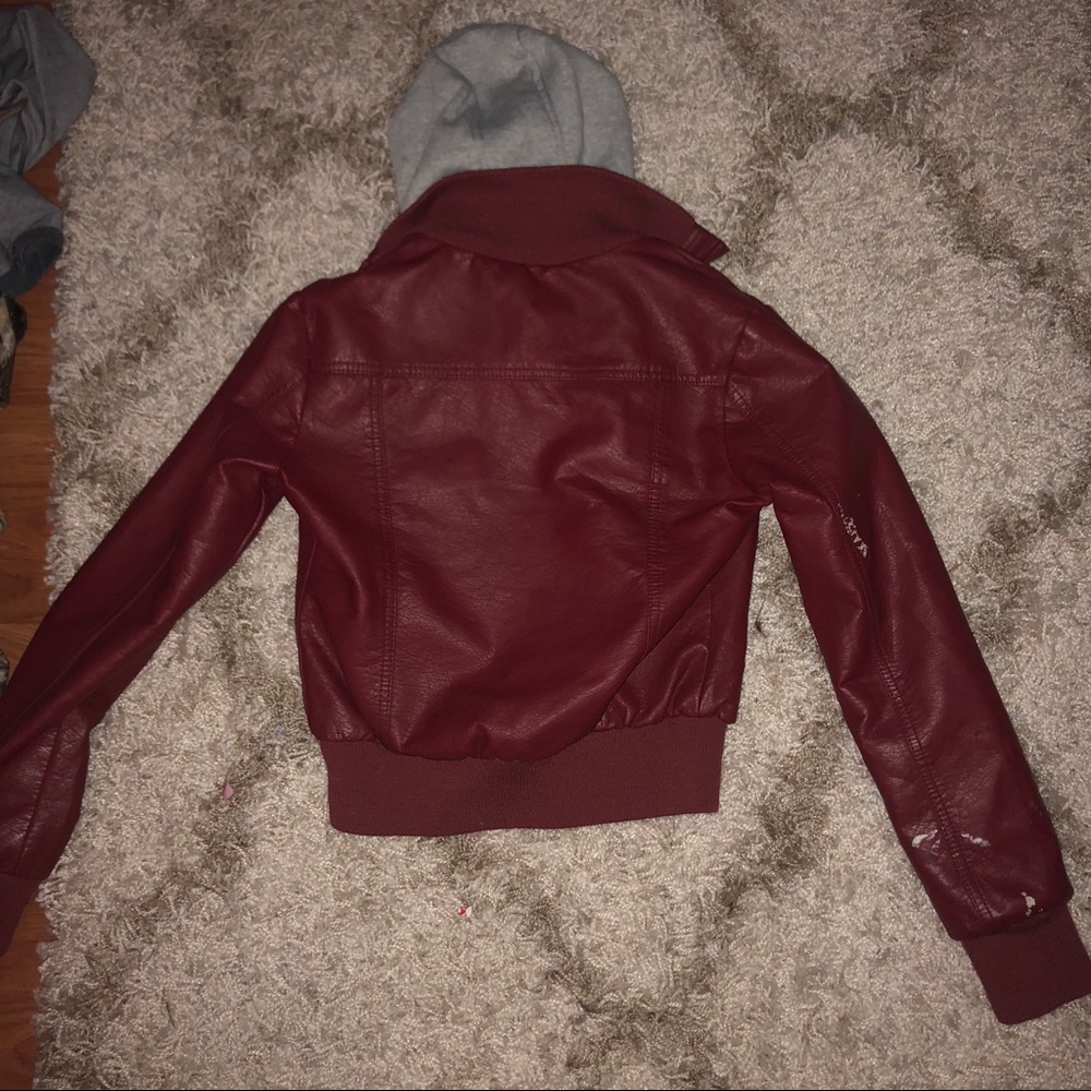 Red leather jacket - Picture 4 of 4